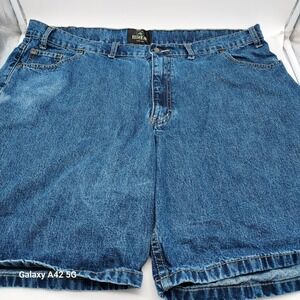 RedHead Mens Blue Denim Shorts SZ 42 Medium Wash 100% Cotton Five Pocket Classic